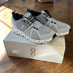 On Cloud 5 Waterproof, “Glacier / White” size 7.5